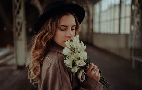 Wallpaper Girl Flowers Face Bouquet Hat Long Hair White Roses