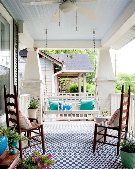 Must See Front Porch Ideas Featuring Flea Market Finds In 2020 House