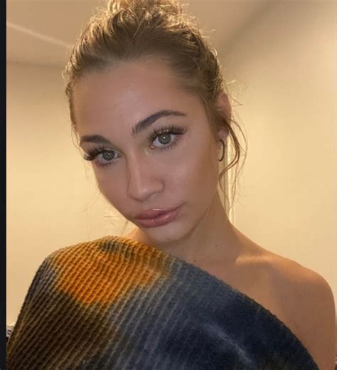 Celina Smith Wiki Bio Age Babefriend Height Net Worth Findsource Hot Sex Picture