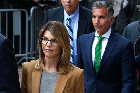 lori loughlin and husband plead not guilty in college admissions case