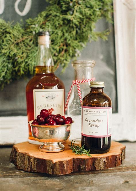 And — perhaps most importantly — they're made to. Cranberry Bourbon Fizz | Christmas party drinks, Bourbon ...