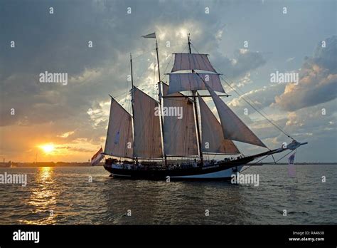 Three Masted Sailing Ship Oosterschelde Sunset Kieler Woche Kiel