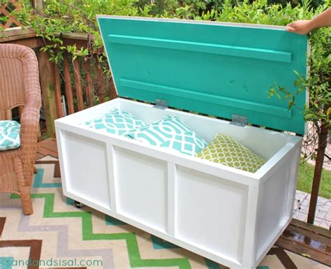 Diy Storage Bench With Hinged Lid The Handymans Daughter