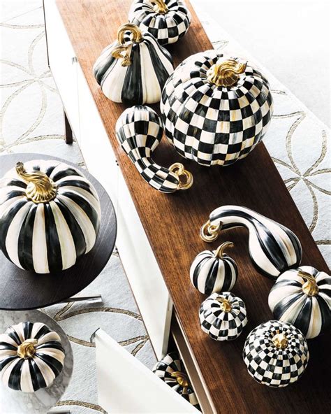 Ideas For Elegant Black And White Halloween Decoration Haloween Diy