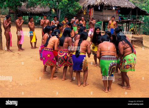 el pueblo indígena embera panamá fotografías e imágenes de alta resolución alamy