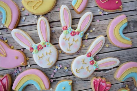 Iced Easter Biscuits — Custom Cake Classes Easter Biscuits Cake