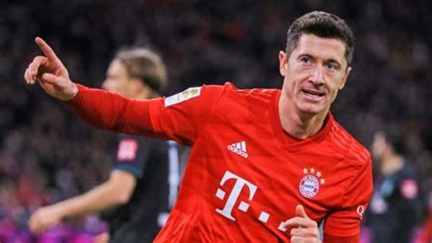 Supergol, piłkarski salon, studio futbol, 2 x 45, cafe futbol oraz magazyn. Mateusz Borek ujawnił sensacyjną informację. Największy ...