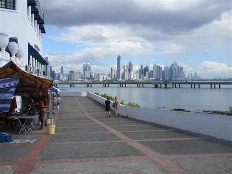 Retiring In Panama A Look At The Pros And Cons Colombia Travel Reporter