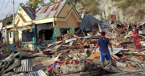 Help Needed Devastating Indonesian Quake Toll Predicted To Reach Thousands