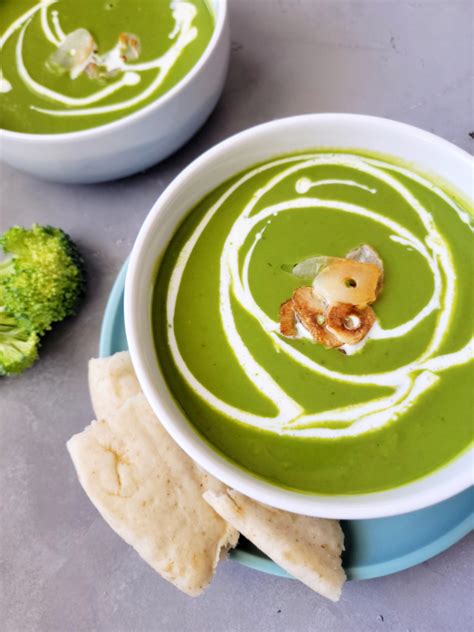 Garlicky Spinach Broccoli Soup Naive Cook Cooks
