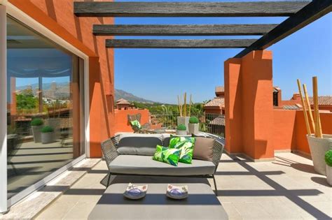 Unser ausgesuchtes portfolio von high class immobilien bietet u.a. Marbella, 1A-Lage, super Wohnung für ein Traumleben ...