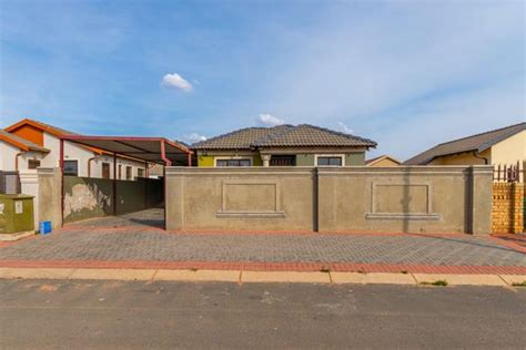 Kagiso Krugersdorp Property Property And Houses For Sale In Kagiso