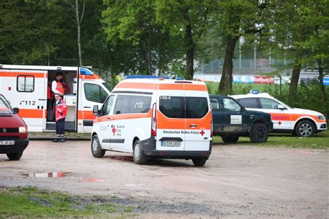 May 26, 2021 · fußball: Villingen-Schwenningen: FC 08: Mehrere Verletzte nach Tumulten - Villingen-Schwenningen ...