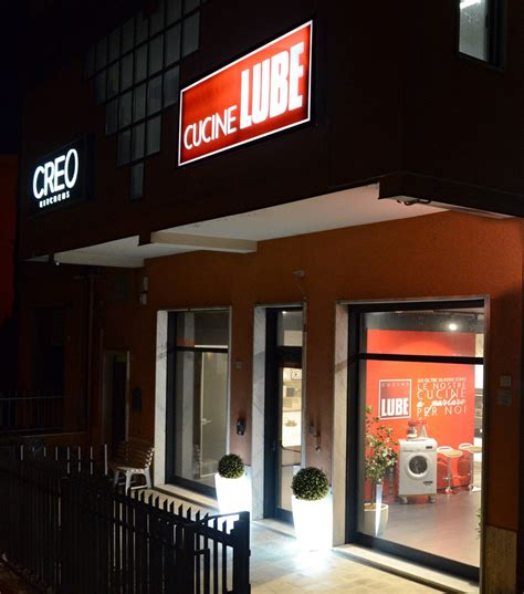 Il Gruppo Lube Inaugura Un Nuovo Store Lube E Creo A Rapolla Creo Kitchens Creokitchensit