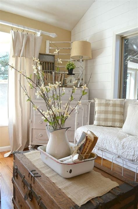 25 Beautiful Shabby Chic Farmhouse Living Room Decor Ideas With Images