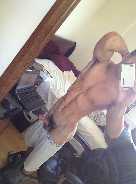 Straight Muscle Guy Naked Mirror Pic My Xxx Hot Girl