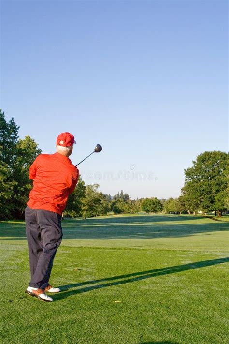 Man Swinging Golf Club Stock Image Image Of Putt Fairway 6107009