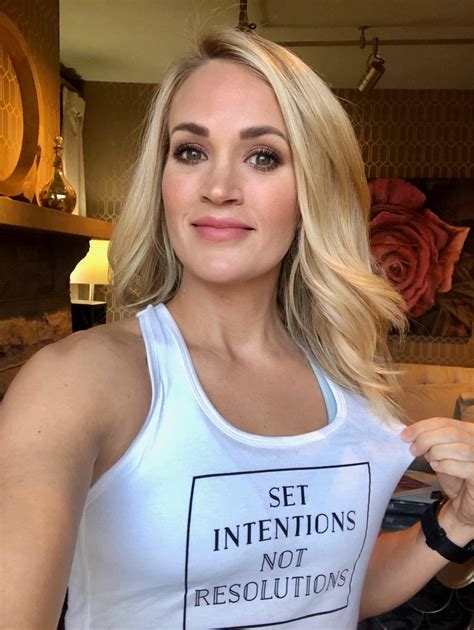 Absolutely Stunning And Sexy Carrie Underwood Selfie She Is So Hot