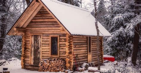 One year of log cabin building / one man building his dream house. One Man Log Cabin Timelapse » TwistedSifter