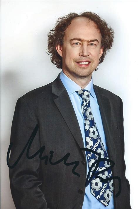Klub nie wydał oficjalnego komunikatu na temat zdrowia bramkarza reprezentacji polski. Autografy Mariu: Łukasz Fabiański, Kamil Grosicki, Marek ...