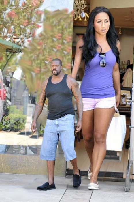 Apart from this, arnetta yarbourgh was also his girlfriend with whom he welcomed a baby girl. Shaq next to his Human Sized Girlfriend - Page 3 - Message Board Basketball Forum - InsideHoops