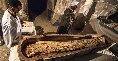 3000 Year Old Mummy Revealed As Egyptian Officials Open Sarcophagus Huffpost