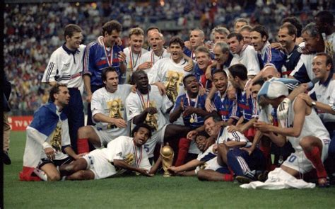 On Va Revoir Sur Un Terrain Les Champions Du Monde 1998 Le Parisien