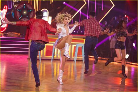 Lauren Alaina Ends Her Dwts Season With Her First 30 Photo 4394405