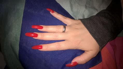 long red nails rote nägel nagellack fingernägel
