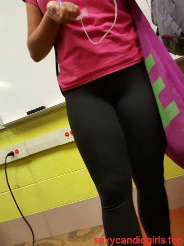 Legs In Yoga Pants In College Classroom Closeup Candid Pics Gallery