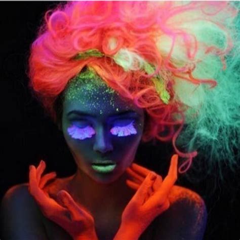 Why Glow In The Dark Hair Is Our New Beauty Obsession Photo 1