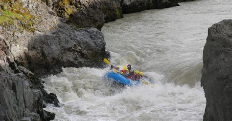 Ultimate Guide To River Rafting In Iceland Guide To Ice