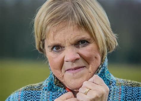 In het programma 'leef!' volgde james cooke zes terminaal zieke patiënten. Margriet Hermans: "Ik heb heel mijn leven een man willen ...