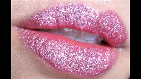 Light Pink Shiny Lipstick