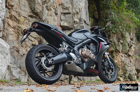 The engine is housed by a twin spar style steel frame which was specially. TopGear | Test ride: Honda CBR650F