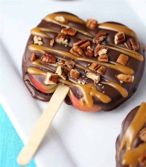 These chocolate turtle apple pops have only 4 ingredients and are the perfect treat to kick off fall! Meal Plan Monday #31 ~ Chocolate Turtle Apple Slices - A ...