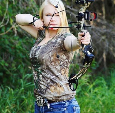 Pin By Davidlohrman On Bow Hunting Women Bow Hunting Women Archery
