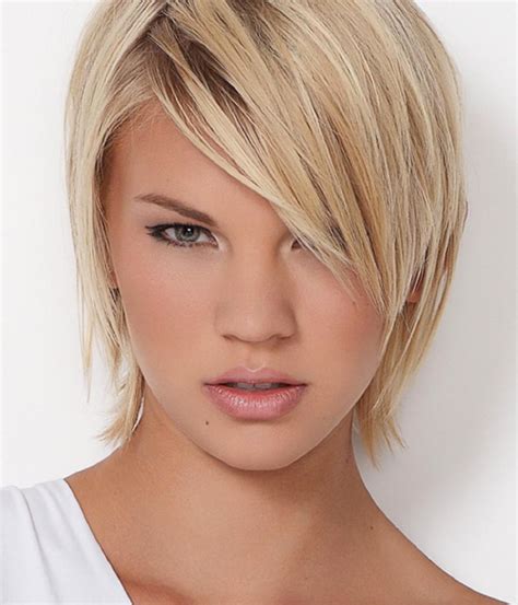 While sleek looks like the glass bob work well with short hairstyles for fine hair, when styling medium length or longer hair, make adding texture your main focus. Hairstyles For Thin Hair - Top Haircut Styles 2017