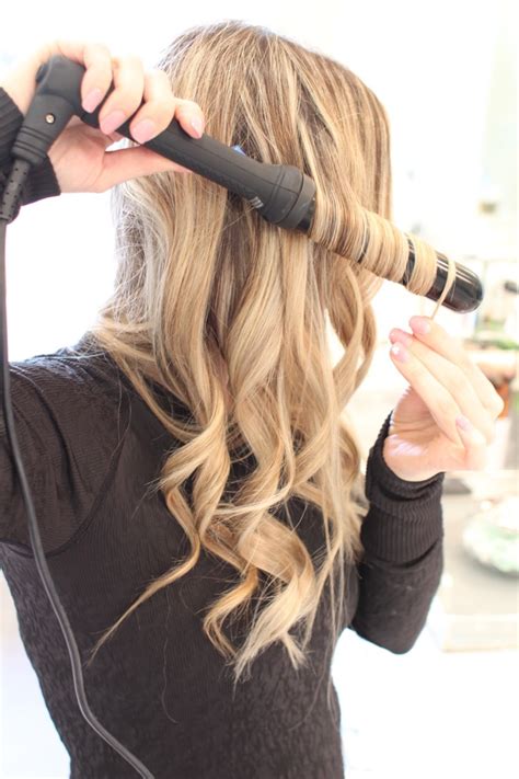 Special offers · healthy lifestyle · sponsor event · return policy How to Curl your Hair with a Wand | Curls and Cashmere