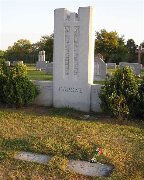 Al Capone's Grave | The crime bosses family grave sight. Al'… | Flickr
