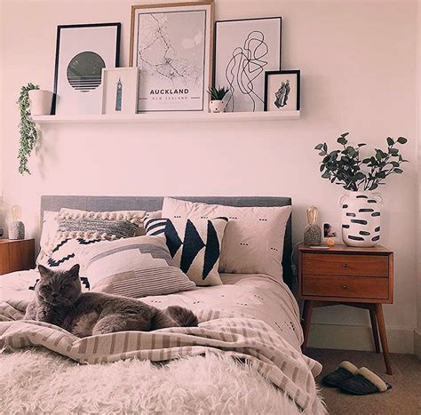 19 Ways To Style The Blank Space Above Your Bed 1000 Bedroom Wall