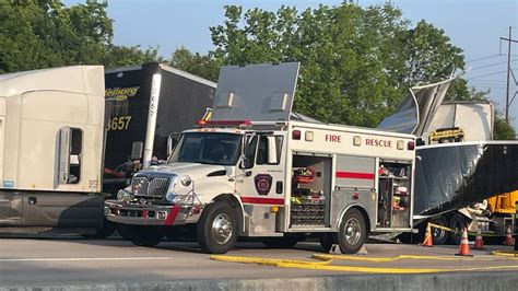 Police Investigating Fatal I 75 Crash In Madison County Ky Lexington Herald Leader