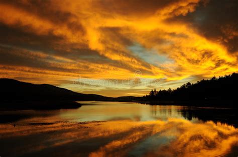 Sunrise Over Lake Stock Image Image Of Morning Calm 34552741