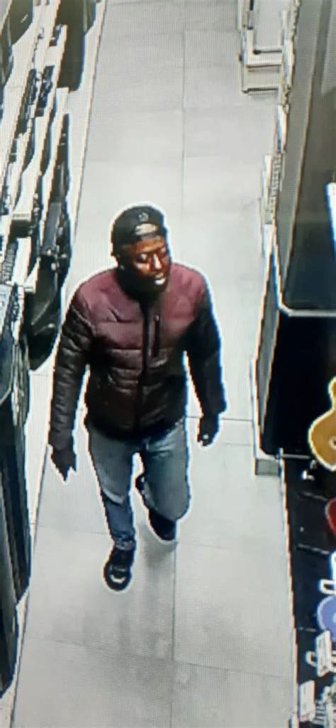 crimeinsa on twitter please assist suspects wanted for att business robbery at cash crusaders