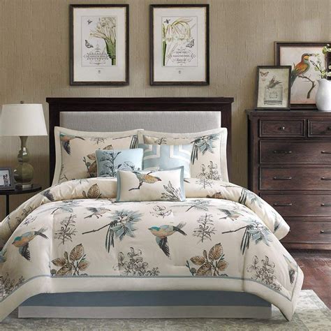 7 Piece Nature Print Inspired Comforter Set King Size Featuring Flying
