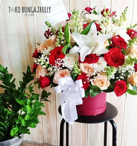 Jual Rangkaian Bunga Segar Bunga Meja Ulang Tahun Bloom Box Di