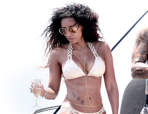 Mel B Shows Off Six Pack Abs While Vacationing In Ibiza Toofab