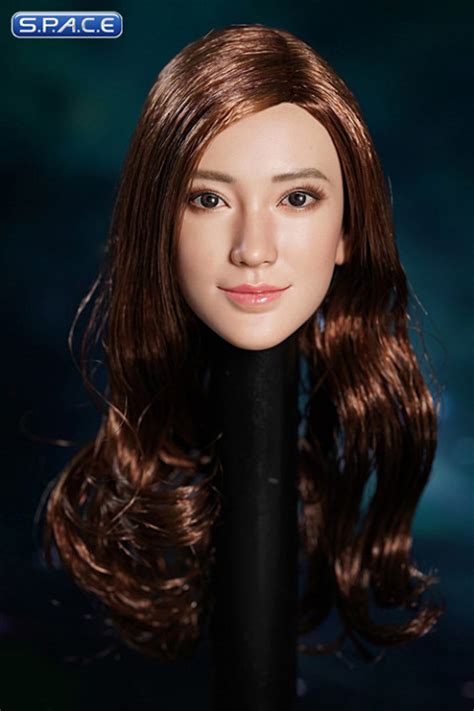 The sheeny and precise hairstyle with soft caramel highlights. 1/6 Scale Misaki Head Sculpt (long curly brown hair) - S.P ...