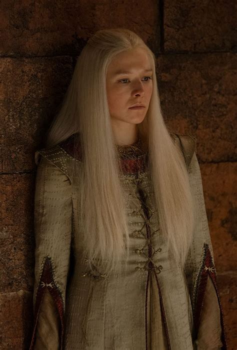 Rhaenyra Targaryen Game Of Thrones Outfits Targaryen Hair Hbo