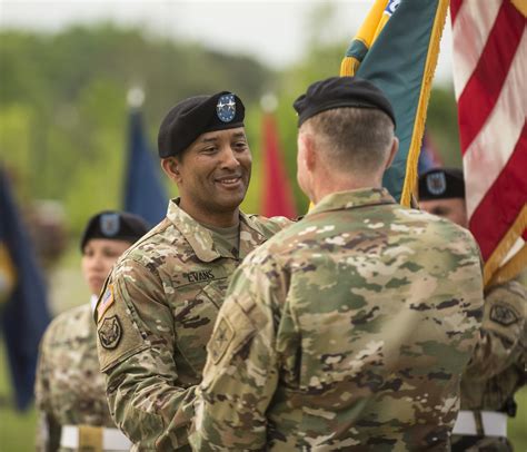 Evans Takes Command Of Us Army Human Resources Command Article